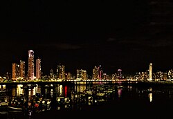 Panama City, the capital city of Panama, panorámica nocturna de la ciudad de panamá