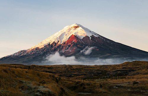 The mountain Cotopaxi, vólcan