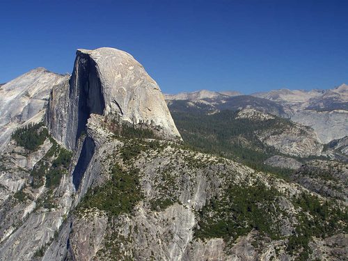 The mountain Half Dome, yosemite bg
