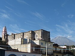 The mountain Popocatépetl, fumarola del octubre